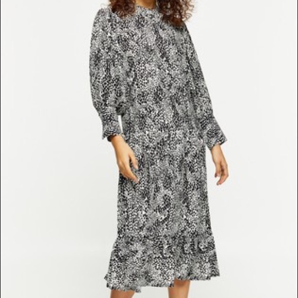 Topshop PETITE Bell Sleeve Chuck On Dress - Picture 4 of 9